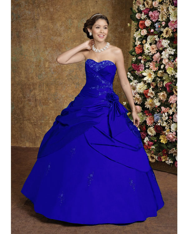 bridal style and wedding ideas: Perfect Royal Blue Wedding Gown